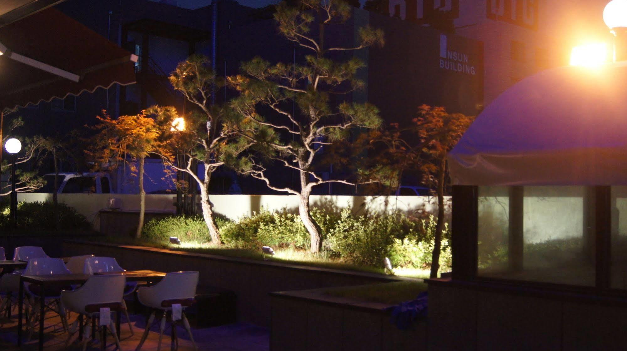 I.Y Hotel Suwon Exterior foto