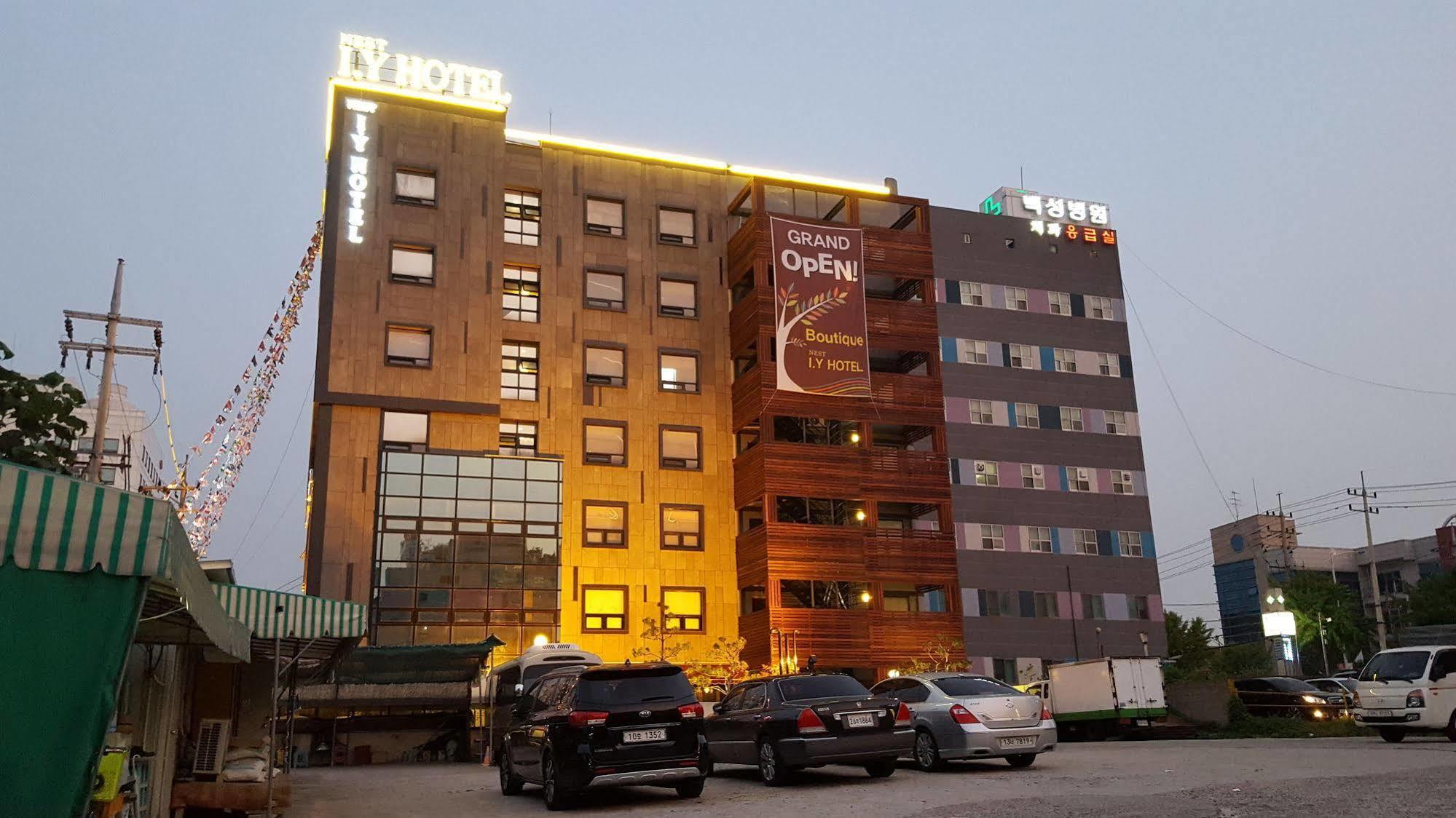 I.Y Hotel Suwon Exterior foto