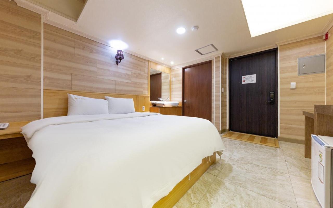 I.Y Hotel Suwon Exterior foto