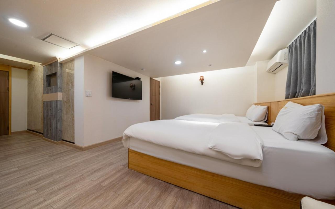 I.Y Hotel Suwon Exterior foto