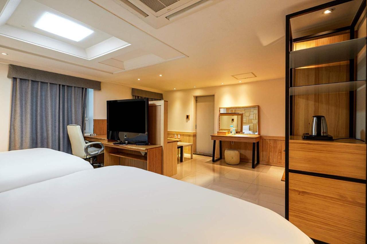 I.Y Hotel Suwon Exterior foto