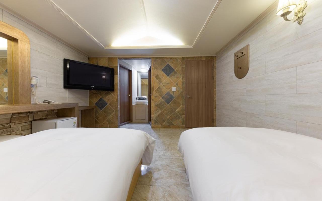 I.Y Hotel Suwon Exterior foto