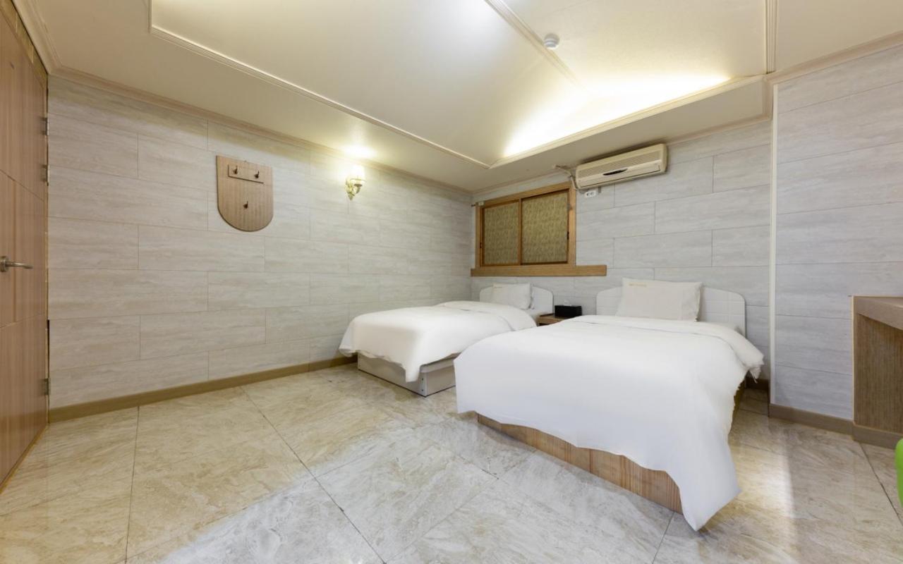 I.Y Hotel Suwon Exterior foto